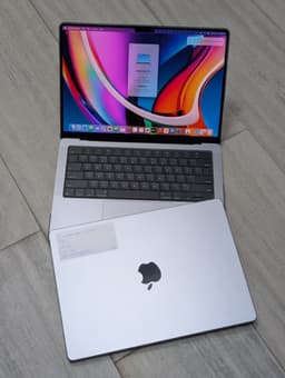๐บ๐ธ UK 2023 MACBOOK PRO